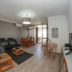 Place In Thesun Apartment